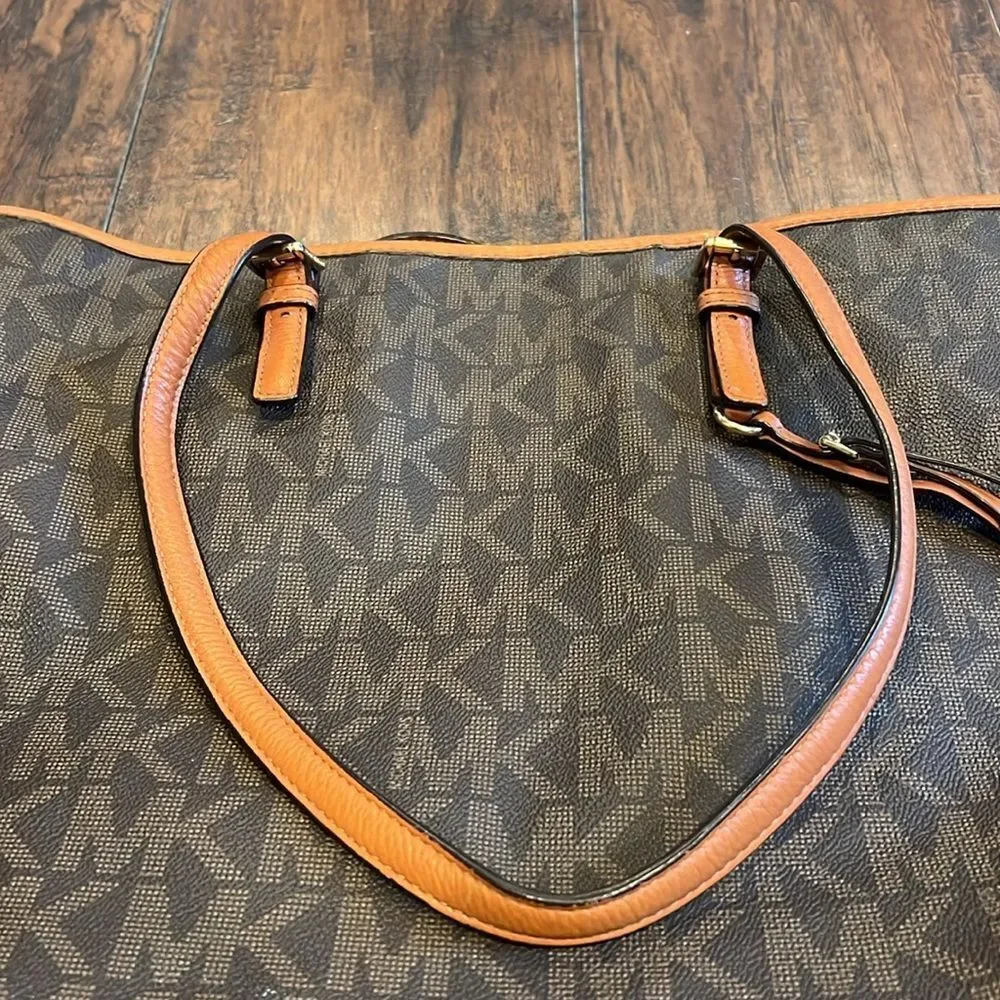 Michael Kors Signature Brown Tote Bag Shoulder Bag big in GUC